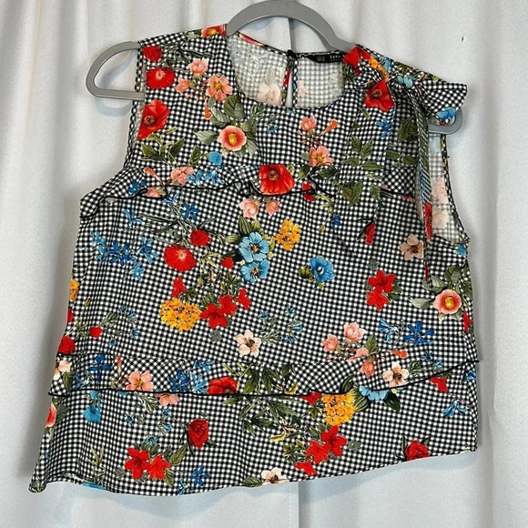 ZARA Basic Collection Floral Gingham Ruffle Asymmetrical Top Size M - Picture 2 of 8